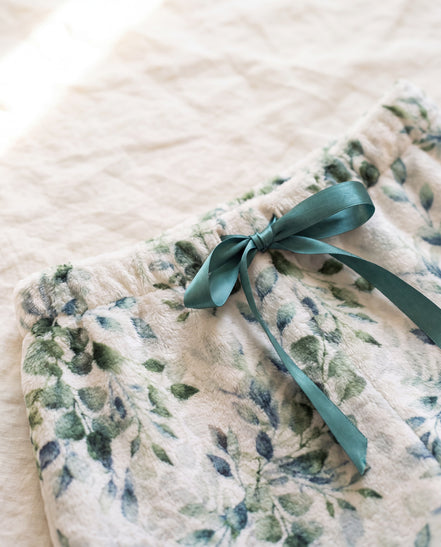 Women's Blue Leaf Outfit