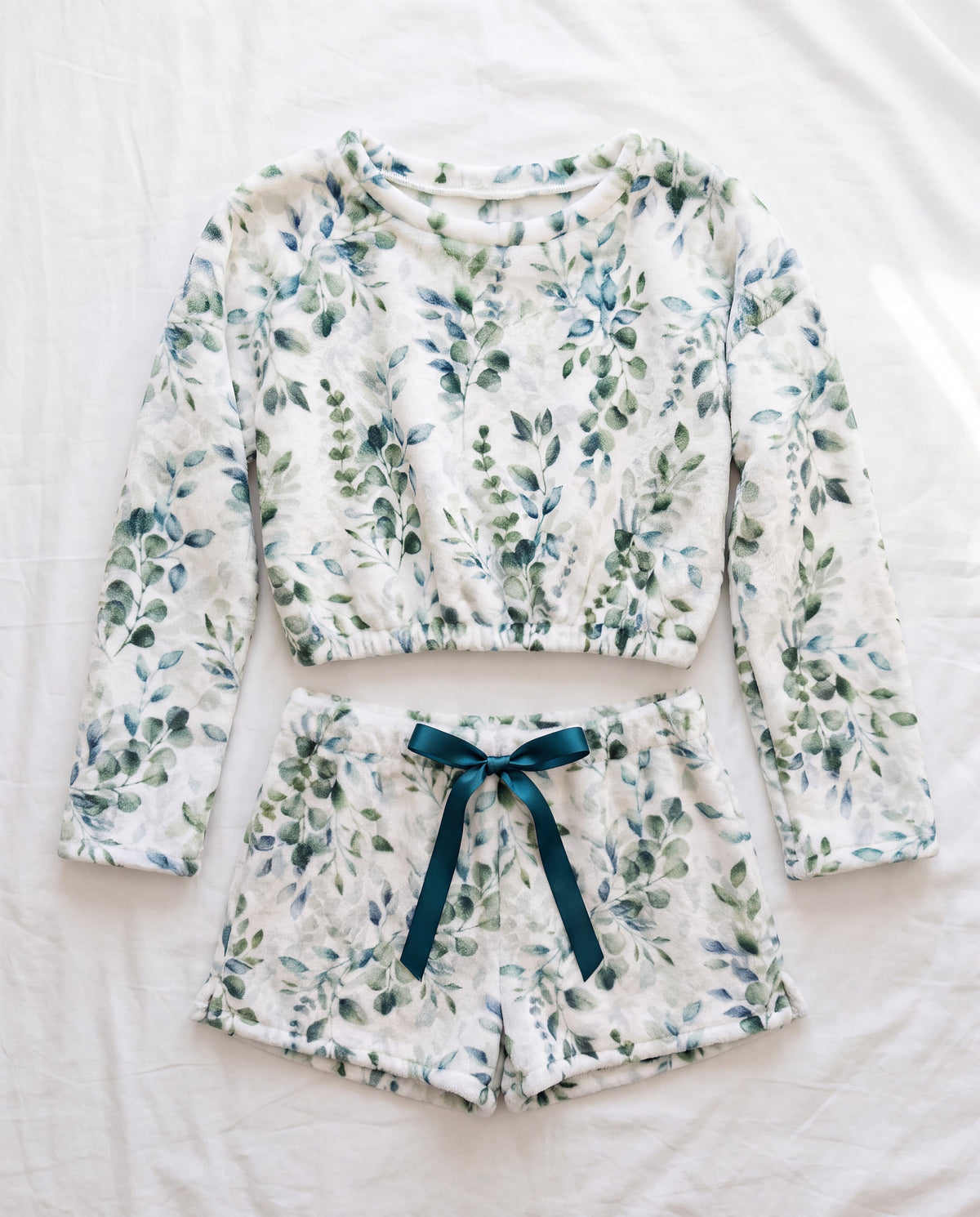 Women's Blue Leaf Outfit
