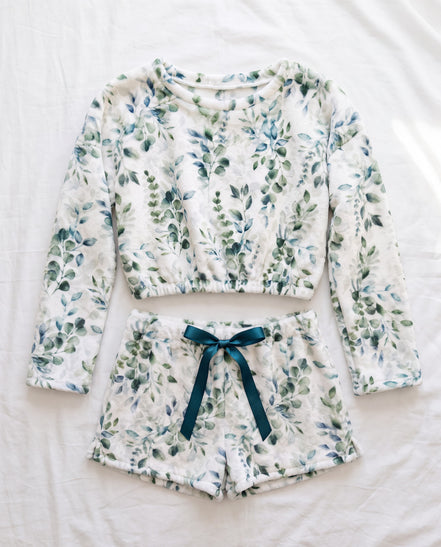 Women's Blue Leaf Outfit