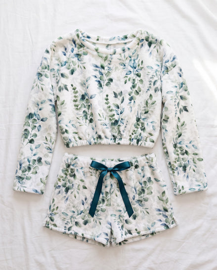 Women's Blue Leaf Outfit